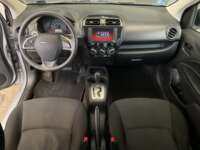 Dodge Attitude 2022 SE,1.2 L 3 cilindros DOHC 12 V 2022 Dodge Attitude Venta Interiores 4