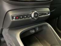 Volvo XC40 2021 5p Momentum T4 L4/2.0/T Aut 2021 Volvo XC40 Venta Interiores 10