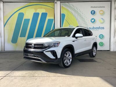 Volkswagen Taos 2021 5p Comfortline L4/1.4/T Tiptronic
