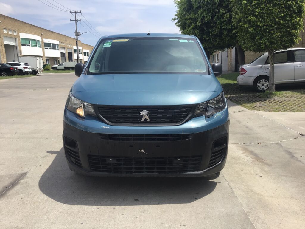 Peugeot Partner 2021 5p L4/1.6/T Diesel Man 2021 Peugeot Partner Venta Exteriores 2
