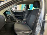 Volkswagen Jetta 2023 4p Trendline L4/1.4/T Tiptronic 2023 Volkswagen Jetta Venta Interiores 19