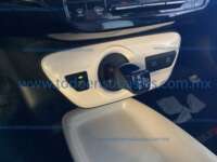 Toyota Prius 2017  2017 Toyota Prius Ingreso Interiores 11