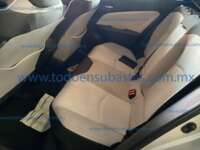 Toyota Prius 2017  2017 Toyota Prius Ingreso Interiores 17