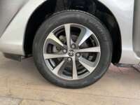 Toyota Prius 2019 5p C Hibrido L4/1.5/Aut 2019 Toyota Prius Venta Llantas 1
