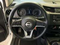 Nissan NP300 Frontier 2023 4p SE L4/2.5 Man 2023 Nissan NP300 Frontier Venta Interiores 1
