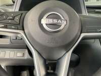 Nissan NP300 Frontier 2023 4p SE L4/2.5 Man 2023 Nissan NP300 Frontier Venta Interiores 13