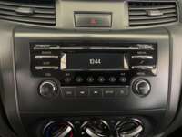 Nissan NP300 Frontier 2023 4p SE L4/2.5 Man 2023 Nissan NP300 Frontier Venta Interiores 9