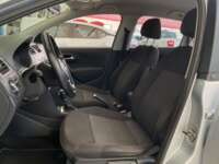Volkswagen Polo 2020 5p Comfortline Plus L4/1.6 Tiptronic 2020 Volkswagen Polo Venta Interiores 17
