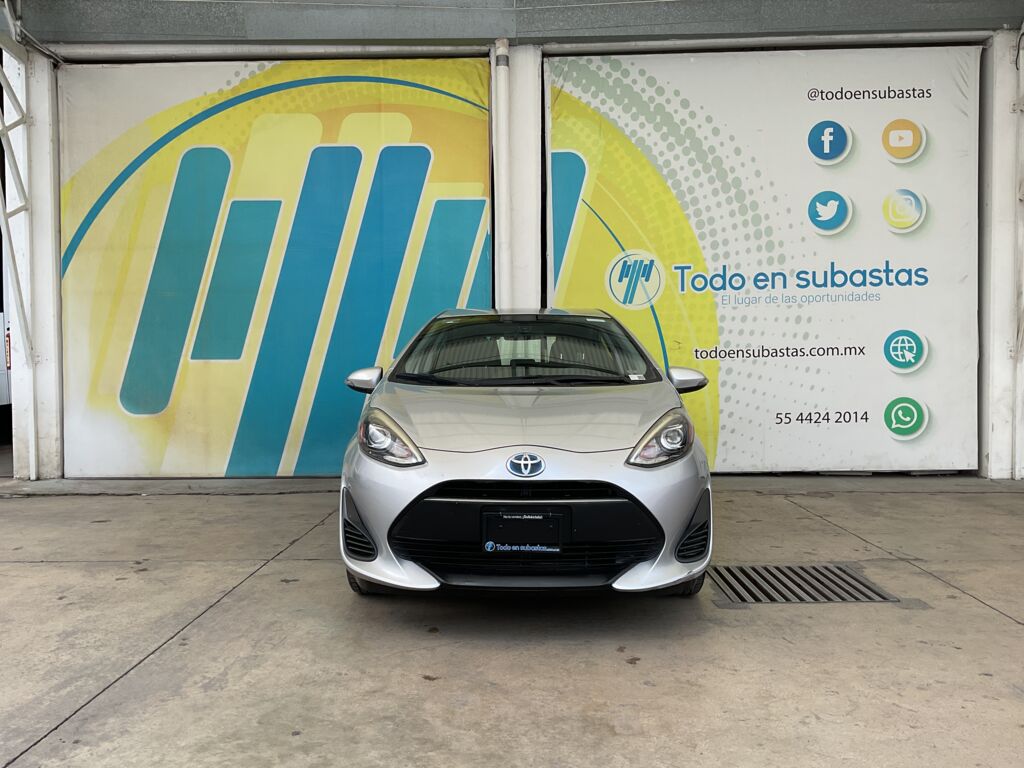 Toyota Prius 2018 5p C Híbrido L4/1.5 Aut 2018 Toyota Prius Venta Exteriores 2