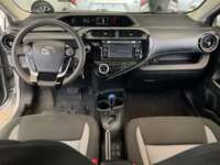 Toyota Prius 2019 5p C Hibrido L4/1.5/Aut 2019 Toyota Prius Venta Interiores 4