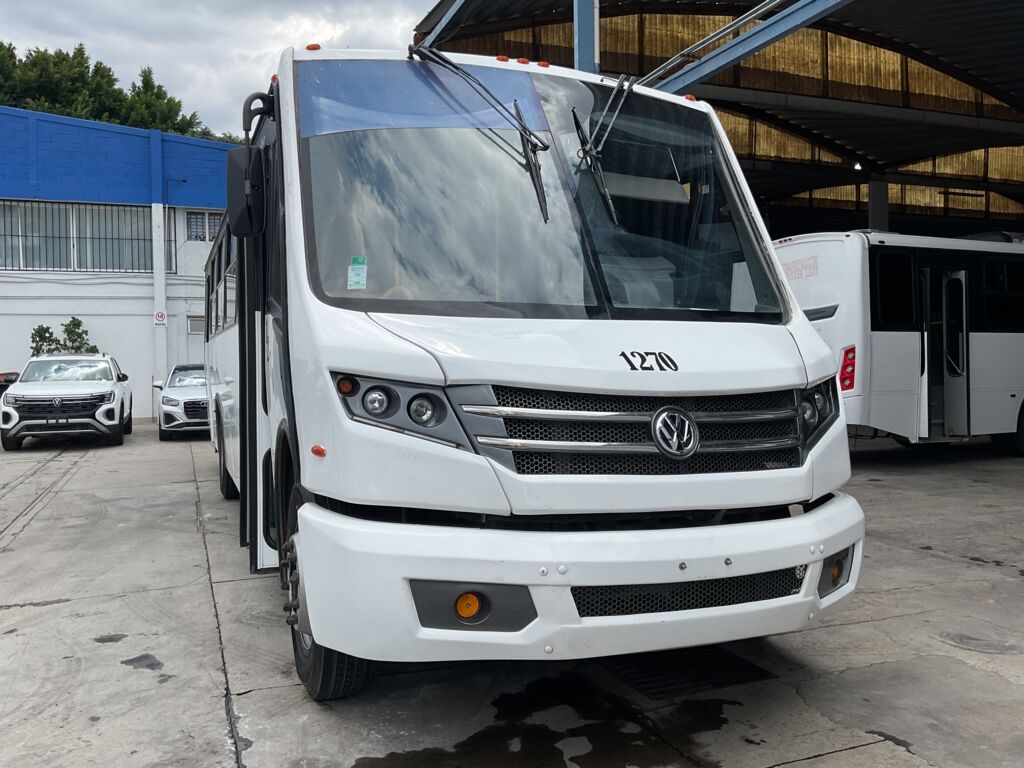 Volkswagen 14.190 2024 2p OD 4X2 L4/4.5 Ma Diesel Carrocería Ayco para 41 Pasajeros  2024 Volkswagen 14.190 Venta Exteriores 2