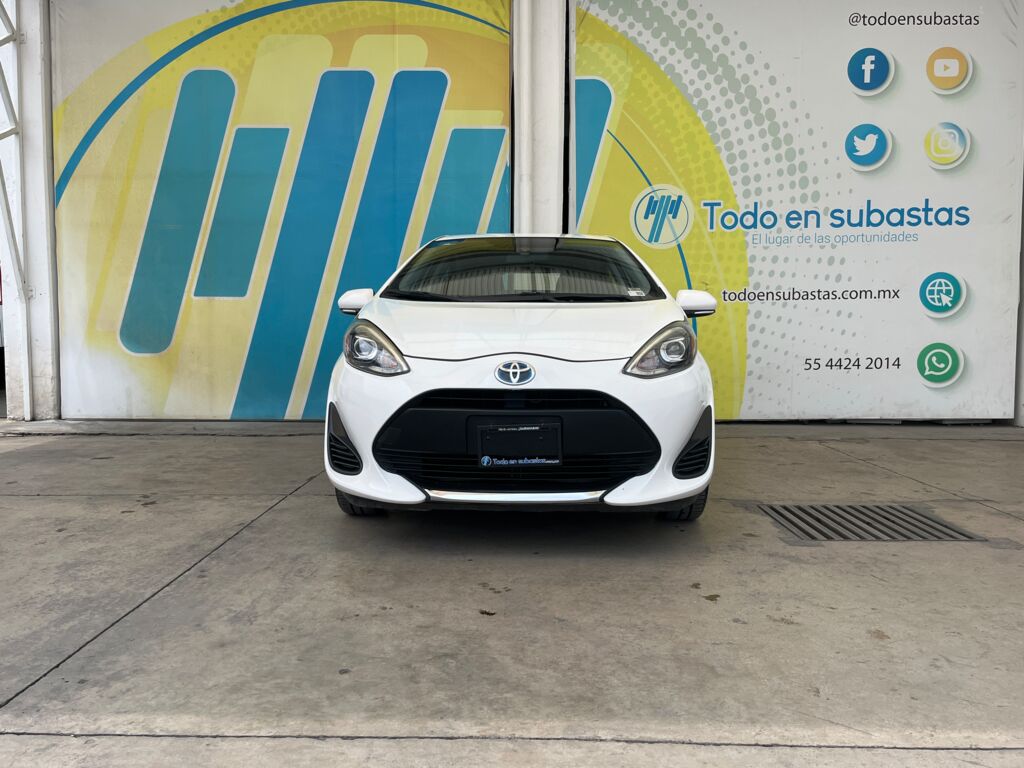 Toyota Prius 2021 5p C Híbrido L4/1.5 Aut 2021 Toyota Prius Venta Exteriores 2