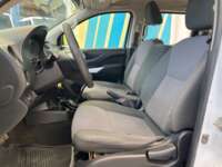 Nissan NP300 Frontier 2018 4p Diesel L4/2.5/T 4X4 Man 2018 Nissan NP300 Frontier Venta Interiores 14
