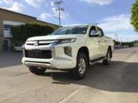 Mitsubishi L200 2021 4p Doble L4/2.5/T Diesel Man 4x4 2021 Mitsubishi L200 Venta Exteriores 1