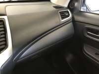 Mitsubishi L200 2021 4p Doble L4/2.5/T Diesel Man 4x4 2021 Mitsubishi L200 Venta Interiores 11
