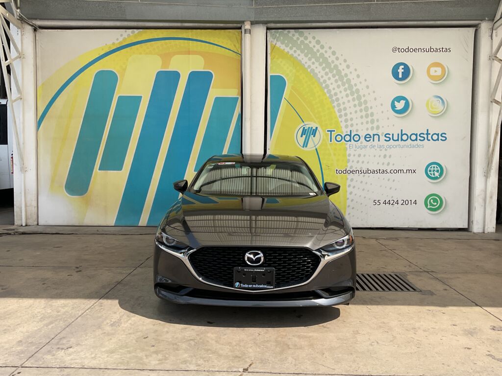 Mazda 3 2021 4p Sedán i Grand Touring L4/2.5 Skyactiv-Drive 2021 Mazda 3 Venta Exteriores 2