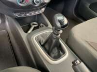 Chevrolet Aveo 2020 4p LS L4/1.5 Man  2020 Chevrolet Aveo Venta Interiores 9