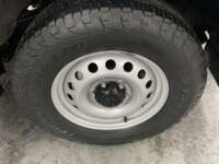 Toyota Hilux 2020 4p Doble Cabina Base L4/2.7 Man 2020 Toyota Hilux Venta Llantas 1