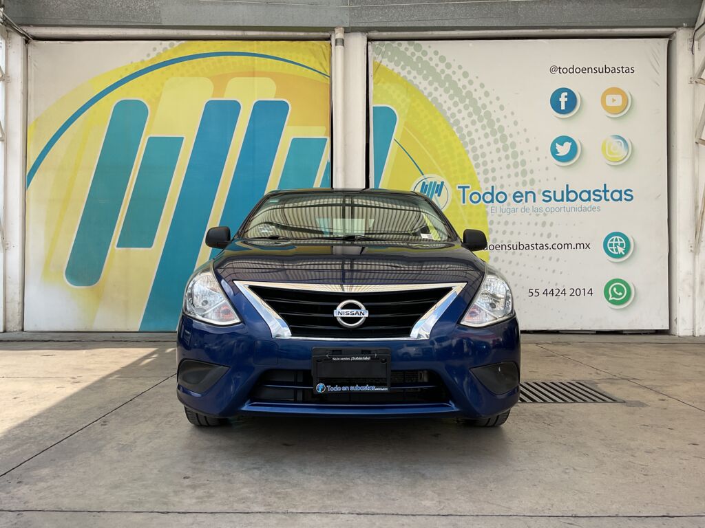 Nissan V-Drive 2020 4p L4/1.6 Man A/A 2020 Nissan V-Drive Venta Exteriores 2