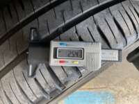 Nissan V-Drive 2020 4p L4/1.6 Man A/A 2020 Nissan V-Drive Venta Llantas 3