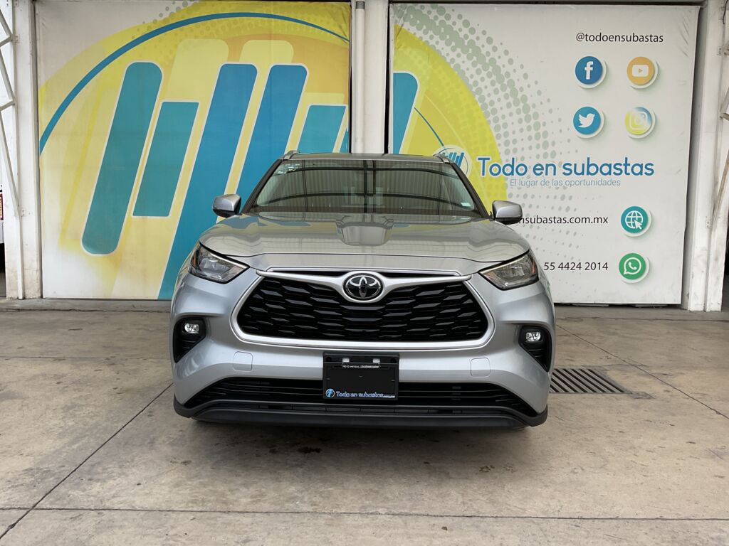 Toyota Highlander 2021 5p XLE V6/3.5 Aut 2021 Toyota Highlander Venta Exteriores 2