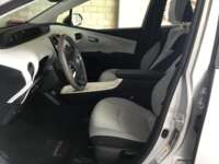 Toyota Prius 2017 5p Base Híbrido L4/1.8 Aut  2017 Toyota Prius Venta Interiores 20