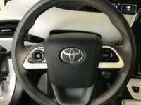 Toyota Prius 2017 5p Base Híbrido L4/1.8 Aut  2017 Toyota Prius Venta Interiores 9