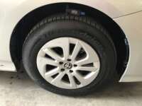 Toyota Prius 2017 5p Base Híbrido L4/1.8 Aut  2017 Toyota Prius Venta Llantas 1
