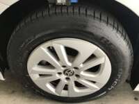Toyota Prius 2017 5p Base Híbrido L4/1.8 Aut  2017 Toyota Prius Venta Llantas 10