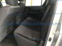 Toyota Hilux 2019 4p Doble Cabina Base L4/2.7 Man  2019 Toyota Hilux Ingreso Interiores 16