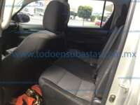 Toyota Hilux 2019 4p Doble Cabina Base L4/2.7 Man  2019 Toyota Hilux Ingreso Interiores 16