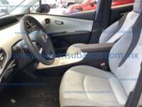 Toyota Prius 2017  2017 Toyota Prius Ingreso Interiores 1