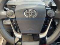 Toyota Prius 2018  2018 Toyota Prius Ingreso Interiores 18