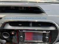 Toyota Prius 2018  2018 Toyota Prius Ingreso Interiores 8