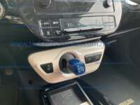 Toyota Prius 2017  2017 Toyota Prius Ingreso Interiores 12