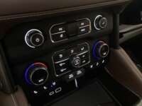 Chevrolet Suburban 2024  IMG_7638
