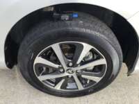 Toyota Prius 2018 5p C Híbrido L4/1.5 Aut 2018 Toyota Prius Venta Llantas 1