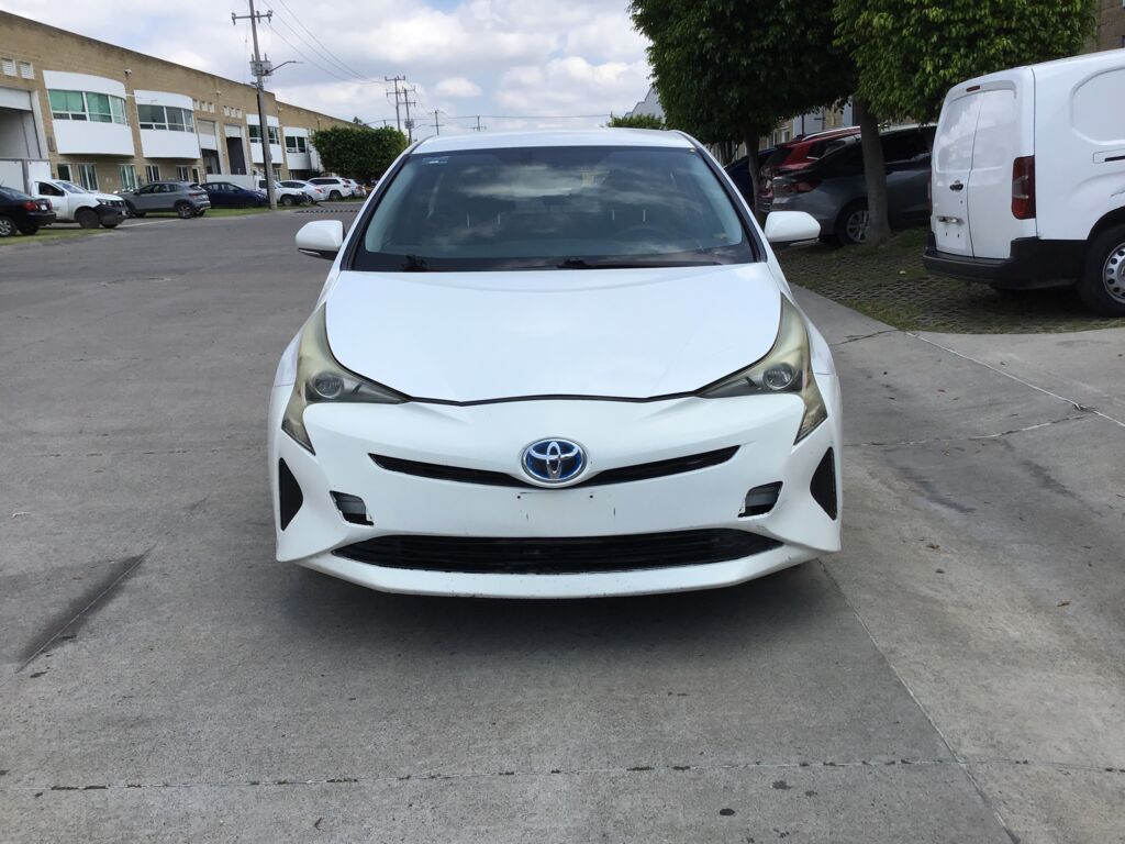 Toyota Prius 2017 5p Base Híbrido L4/1.8 Aut  2017 Toyota Prius Venta Exteriores 2