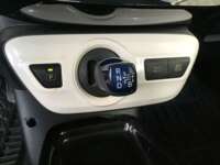 Toyota Prius 2017 5p Base Híbrido L4/1.8 Aut  2017 Toyota Prius Venta Interiores 17
