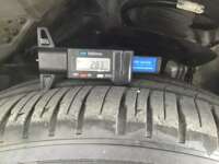 Toyota Prius 2017 5p Base Híbrido L4/1.8 Aut  2017 Toyota Prius Venta Llantas 11