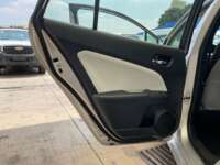 Toyota Prius 2017 5p Base Hibrido L4/1.8 Aut 2017 Toyota Prius Venta Interiores 22