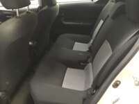 Toyota Prius 2019 5p C Hibrido L4/1.5/Aut 2019 Toyota Prius Venta Interiores 19