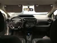 Toyota Prius 2019 5p C Hibrido L4/1.5/Aut 2019 Toyota Prius Venta Interiores 20