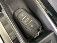 Peugeot 5008 2022 5p Allure Pack L4/1.6/T Aut 2022 Peugeot 5008 Venta Interiores 13