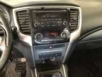 Mitsubishi L200 2021 4p Doble L4/2.5/T Diesel Man 4x4 2021 Mitsubishi L200 Venta Interiores 3