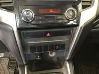 Mitsubishi L200 2021 4p Doble L4/2.5/T Diesel Man 4x4 2021 Mitsubishi L200 Venta Interiores 4