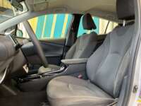 Toyota Prius 2017 5p Base Hibrido L4/1.8 Aut 2017 Toyota Prius Venta Interiores 19