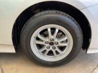 Toyota Prius 2017 5p Base Hibrido L4/1.8 Aut 2017 Toyota Prius Venta Llantas 10