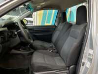 Toyota Hilux 2019 2p Cabina Sencilla L4/2.7 Man 2019 Toyota Hilux Venta Interiores 13
