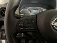 Nissan NP300 Pick Up 2024  2024 Nissan NP300 Pick Up Venta Interiores 5